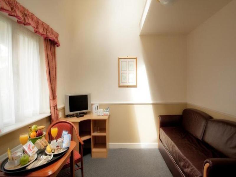 Moreton Park Hotel Chirk Exterior foto